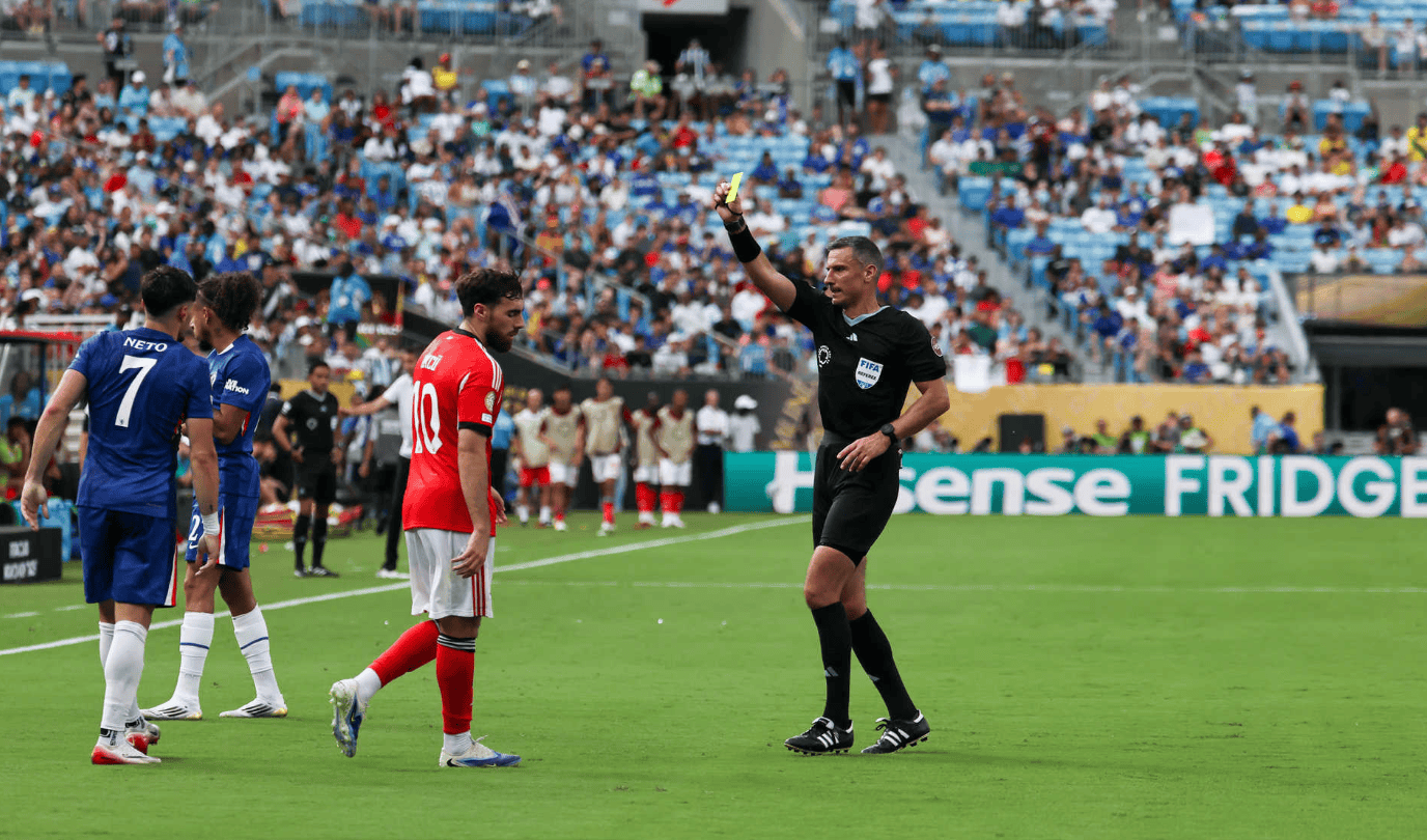 关于巴萨遭遇争议判罚，裁判组回应：执法公正，我们介绍她的.的信息